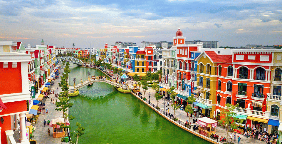 Vietnam Tour Package 8 Nights / 9 Days – Hanoi, Phu Quoc & Danang Holiday