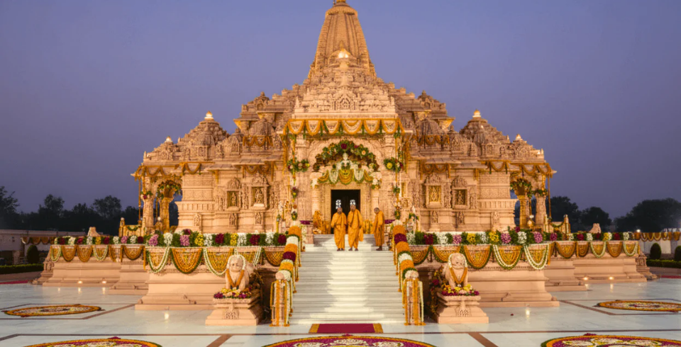 SHRI KASHI VISHWANATH JI JYOTIRLINGA DARSHAN WITH AYODHYA SHRI RAM JANAM BHOOMI- FROM LUCKNOW/VARANASI