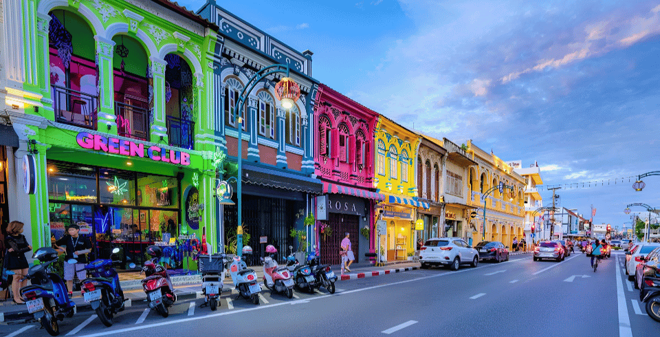 Pattaya Phuket Tour Package 7N/8D – Coral Island, Phi Phi Island & Tiger Topia