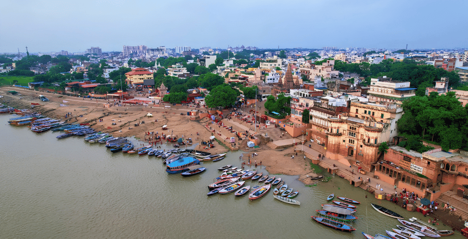 Kashi Vishwanath & Ayodhya Ram Mandir Tour Package from Lucknow – 3N/4D