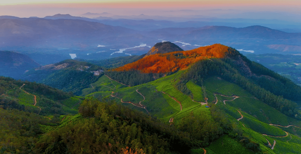 ENCHANTING KERALA BACKWATERS & HILLS TOUR PACKAGE