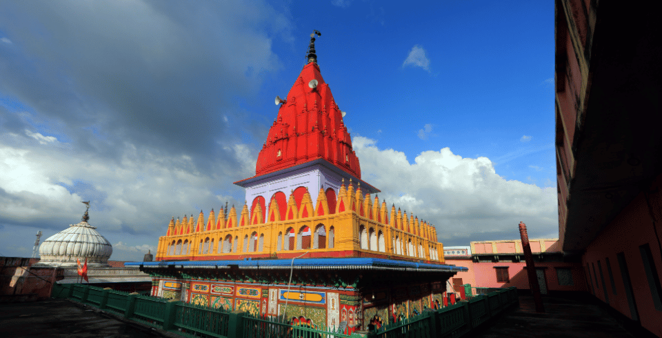 Kashi Vishwanath & Ayodhya Ram Mandir Tour Package from Lucknow – 3N/4D